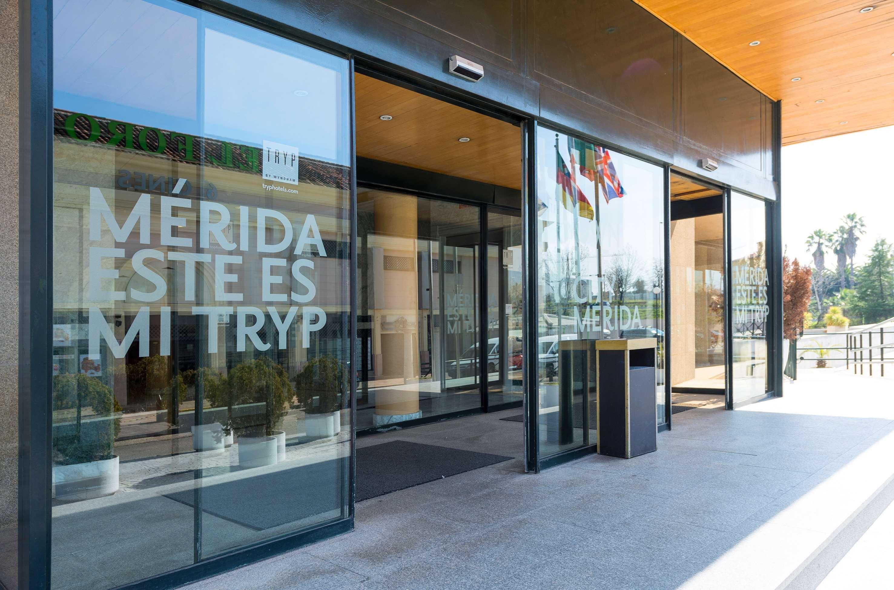 Azz Merida Medea Hotel Exteriör bild