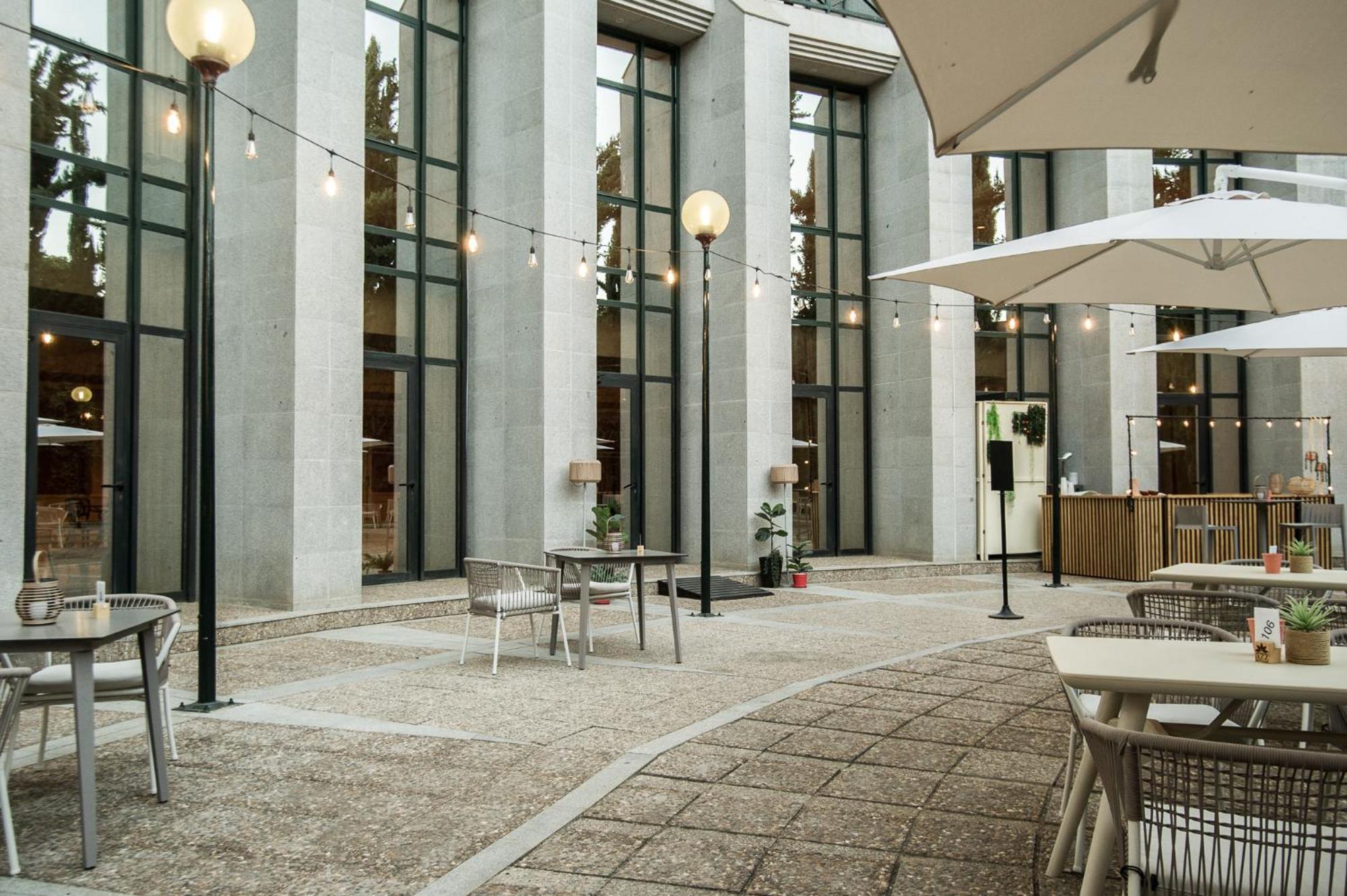 Azz Merida Medea Hotel Exteriör bild